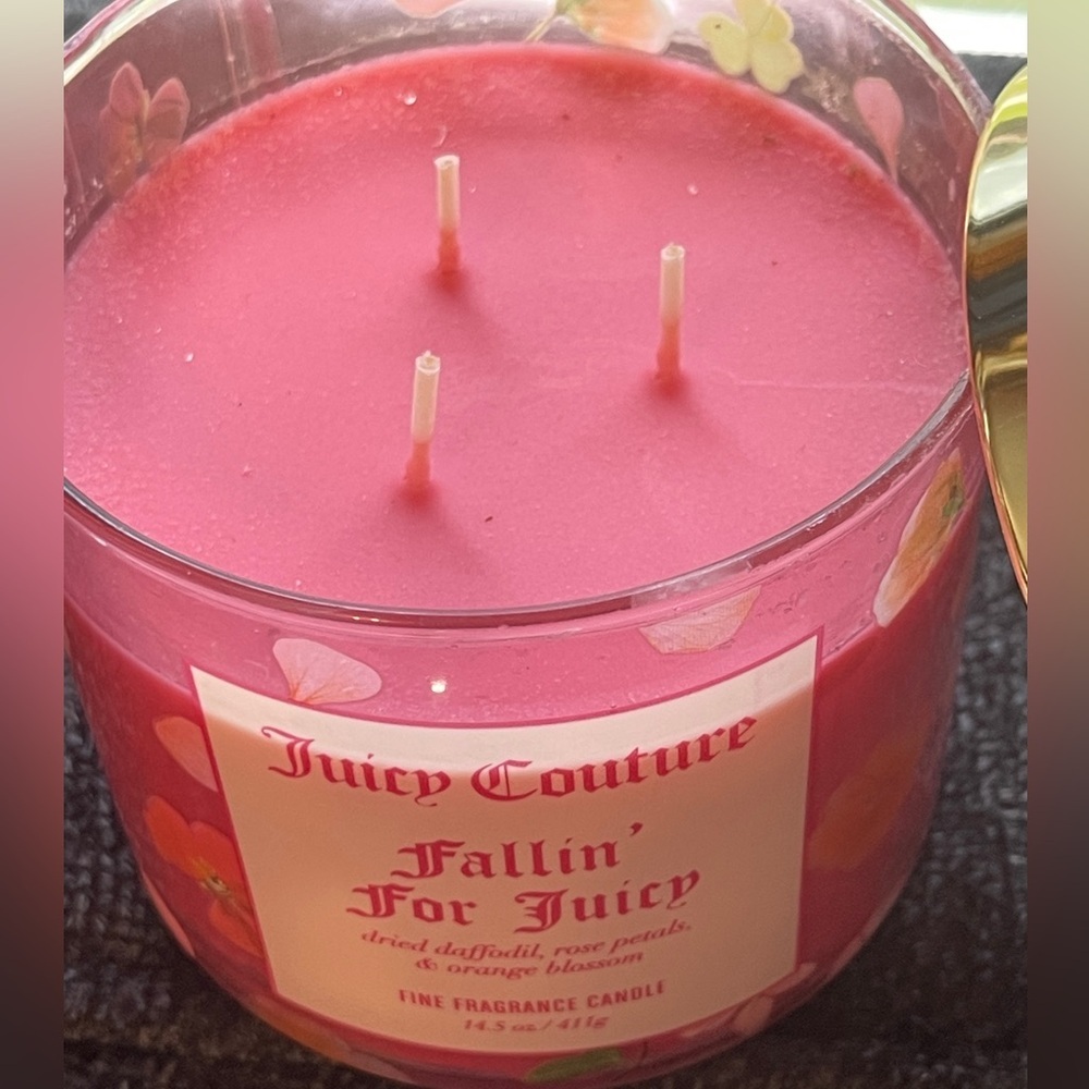JUICY COUTURE 3 Wick Candle In Fallin’ For Juicy Fragrance Soy Wax Blend - Picture 7 of 12